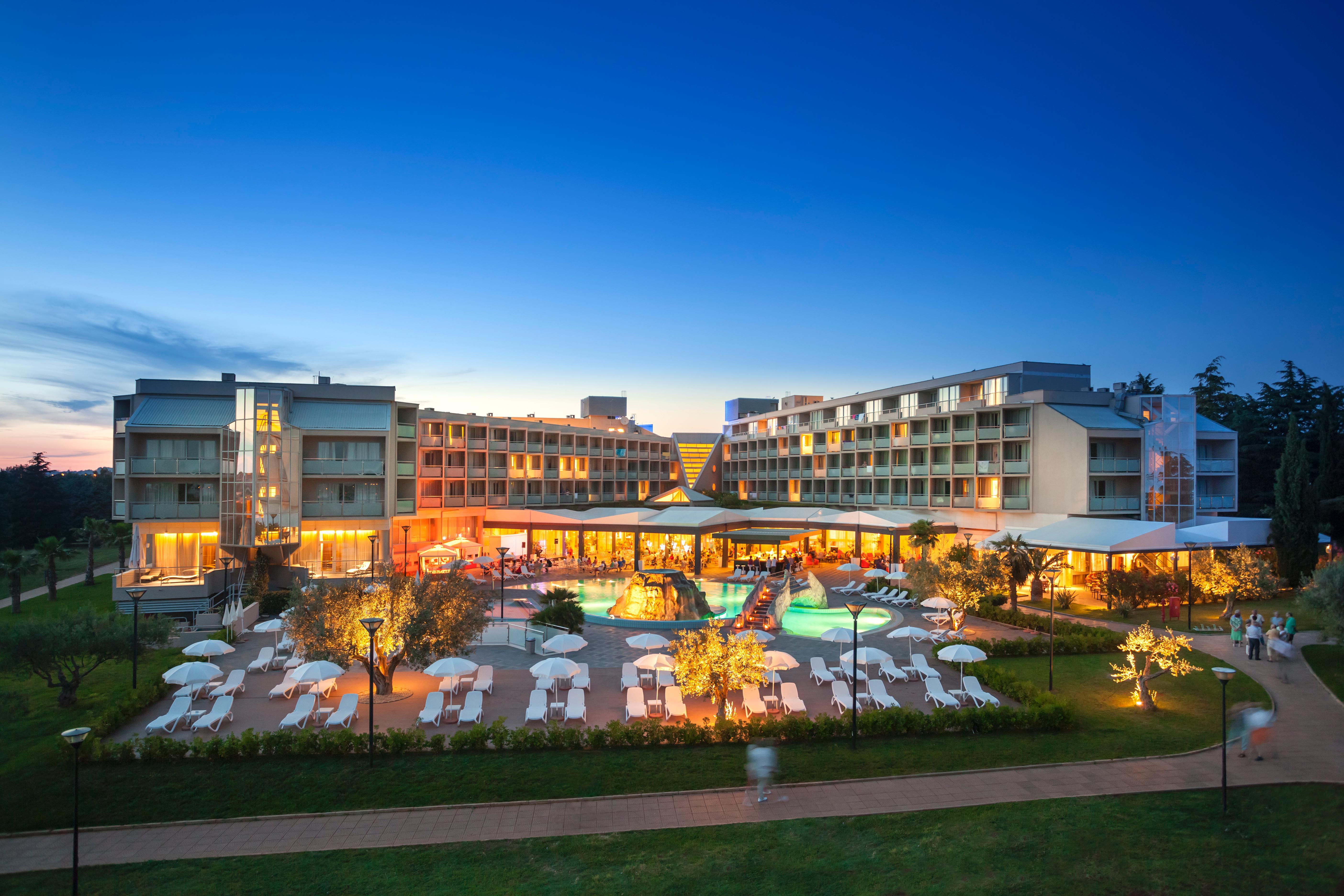 Novigrad Istria Aminess Vival Maestral Hotel מראה חיצוני תמונה