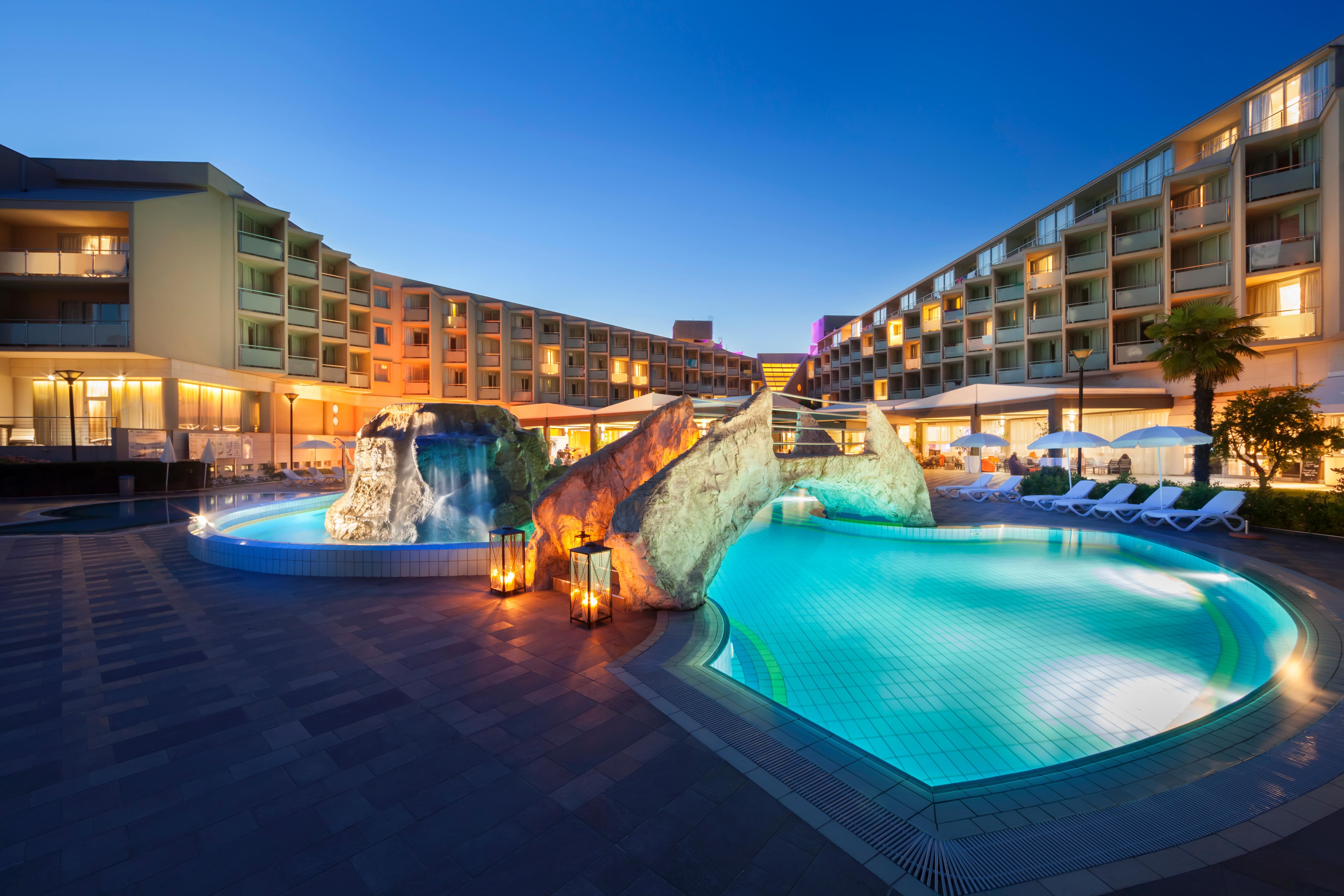 Novigrad Istria Aminess Vival Maestral Hotel מראה חיצוני תמונה